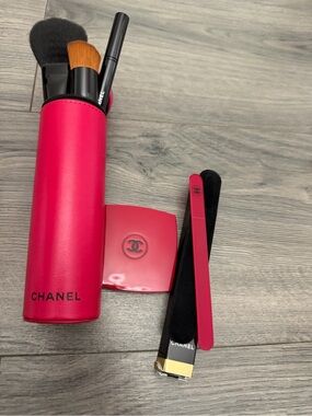 CHANEL Pink Travel Brush Holder with Matching Accessories